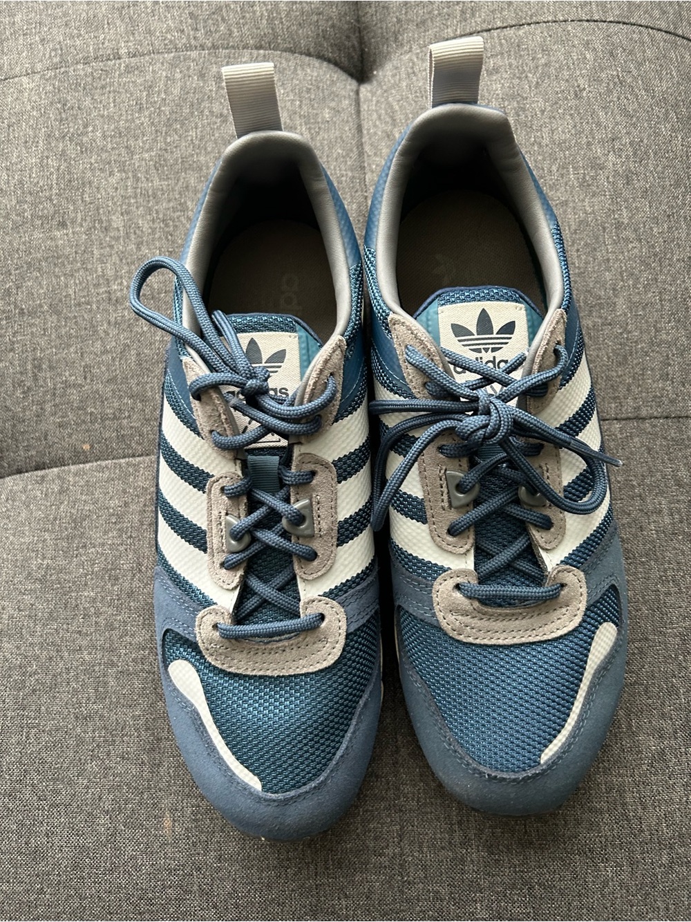 adidas Men’s Blue and White Retro Trainer Sneakers